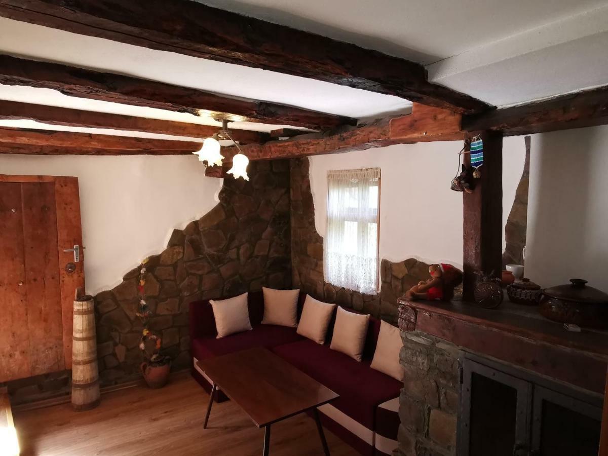 Дядовата Къща Hotell Trjavna Eksteriør bilde
